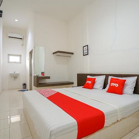 โอโย 1868 เปงีนาปัน เซกิป Hotel ปาเลมบัง ภายนอก รูปภาพ